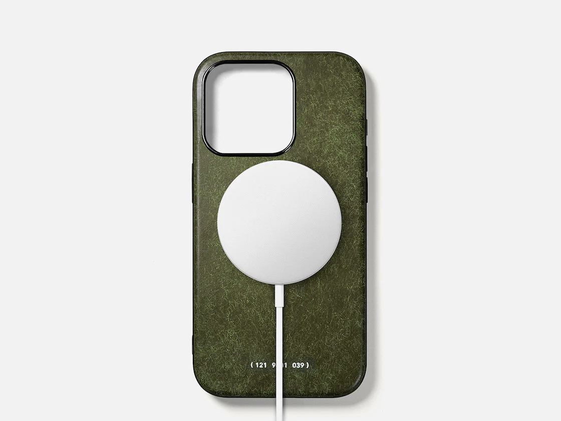121 MagSafe Snowflake Leather Case | iPhone 15 Pro - Image 14