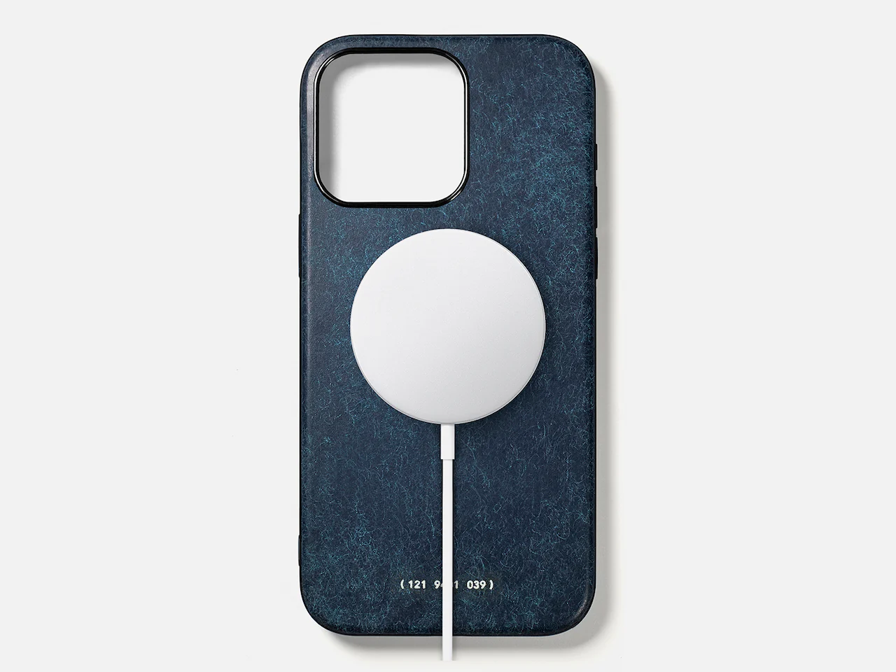 121 MagSafe Snowflake Leather Case | iPhone 15 Pro Max - Image 10