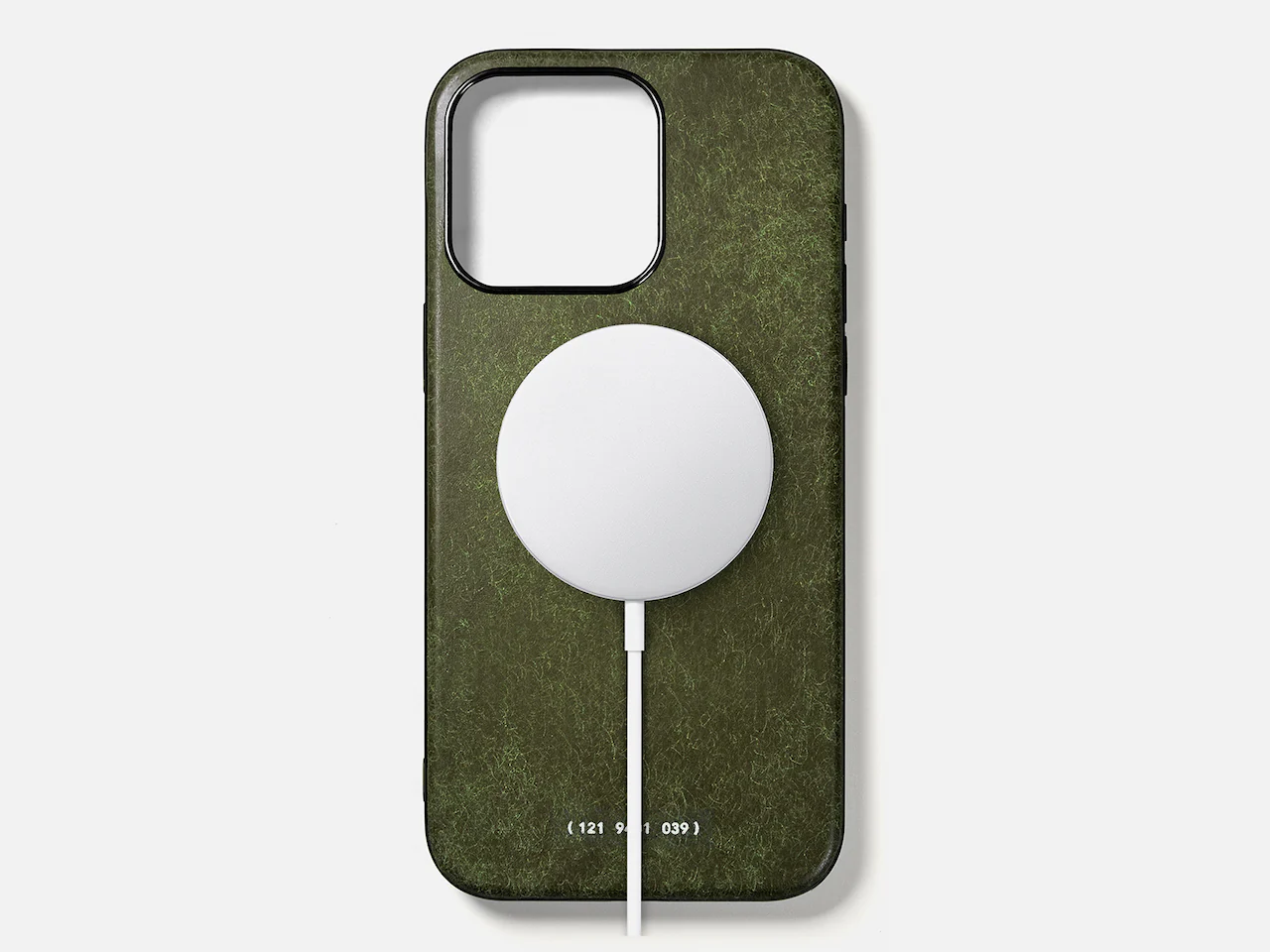 121 MagSafe Snowflake Leather Case | iPhone 15 Pro Max - Image 15