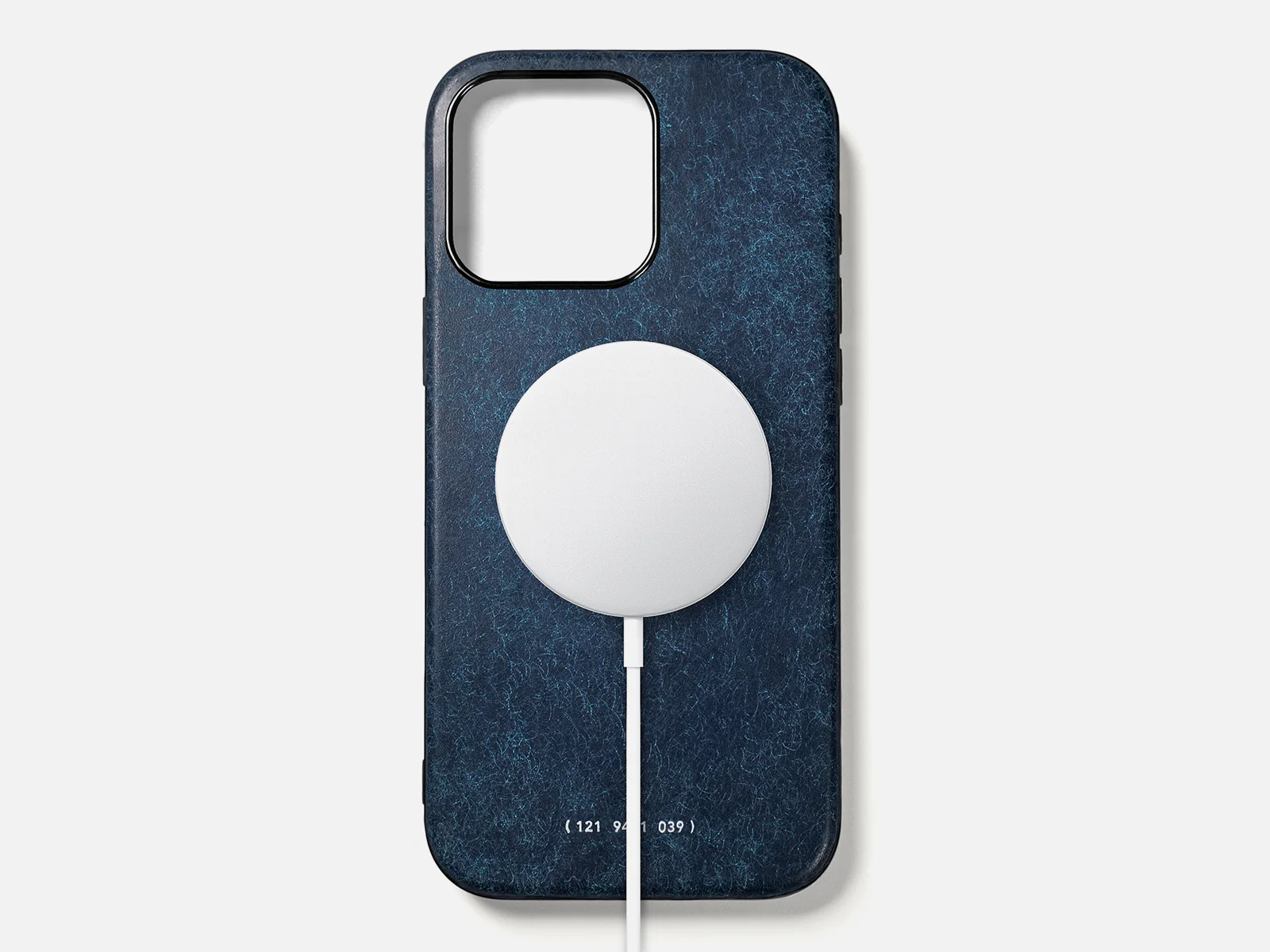 121 MagSafe Snowflake Leather Case | iPhone 16 Pro Max - Image 13